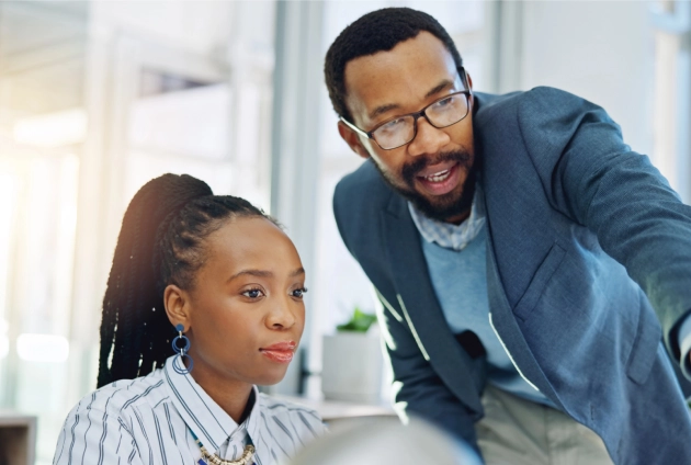 RTG consultant and manager collaborating on employee engagement strategy